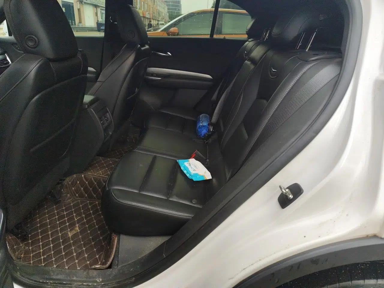 Cadillac XT4 2018 28T Two-Wheel Drive Leading Version — миниатюра 17