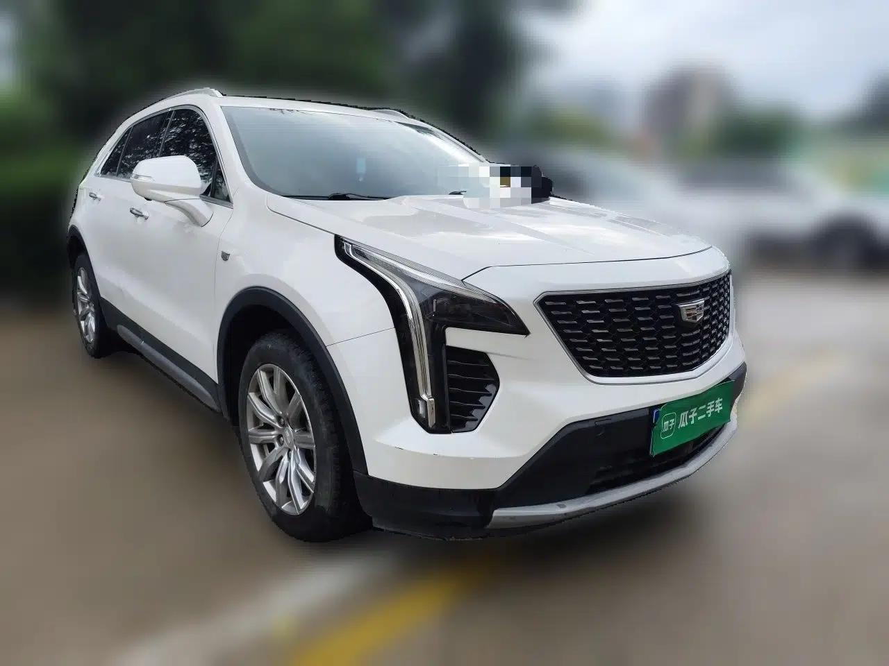 Cadillac XT4 2018 28T Two-Wheel Drive Leading Version — миниатюра 3
