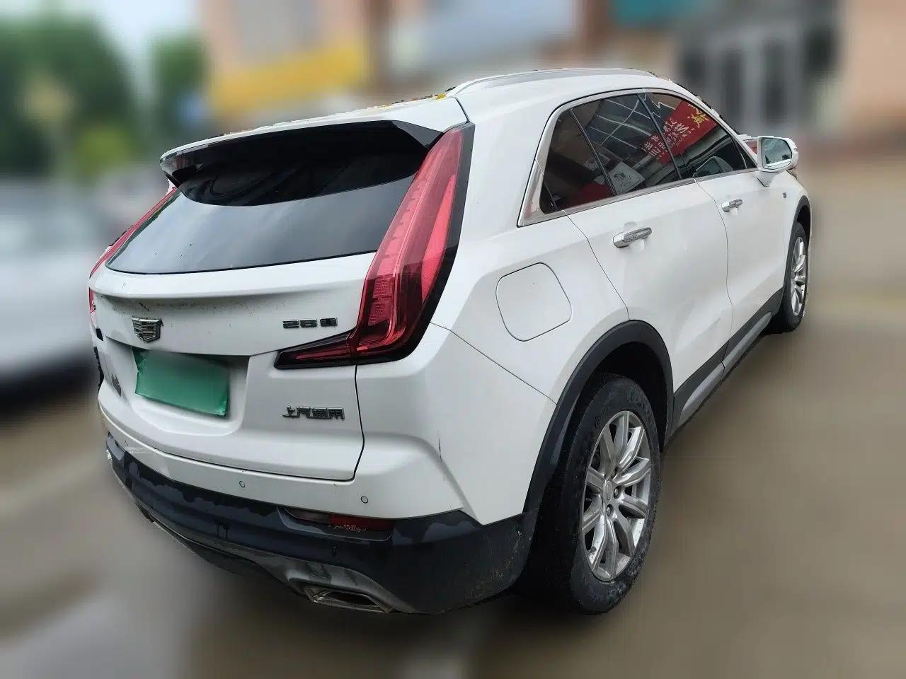 Cadillac XT4 2018 28T Two-Wheel Drive Leading Version — миниатюра 6