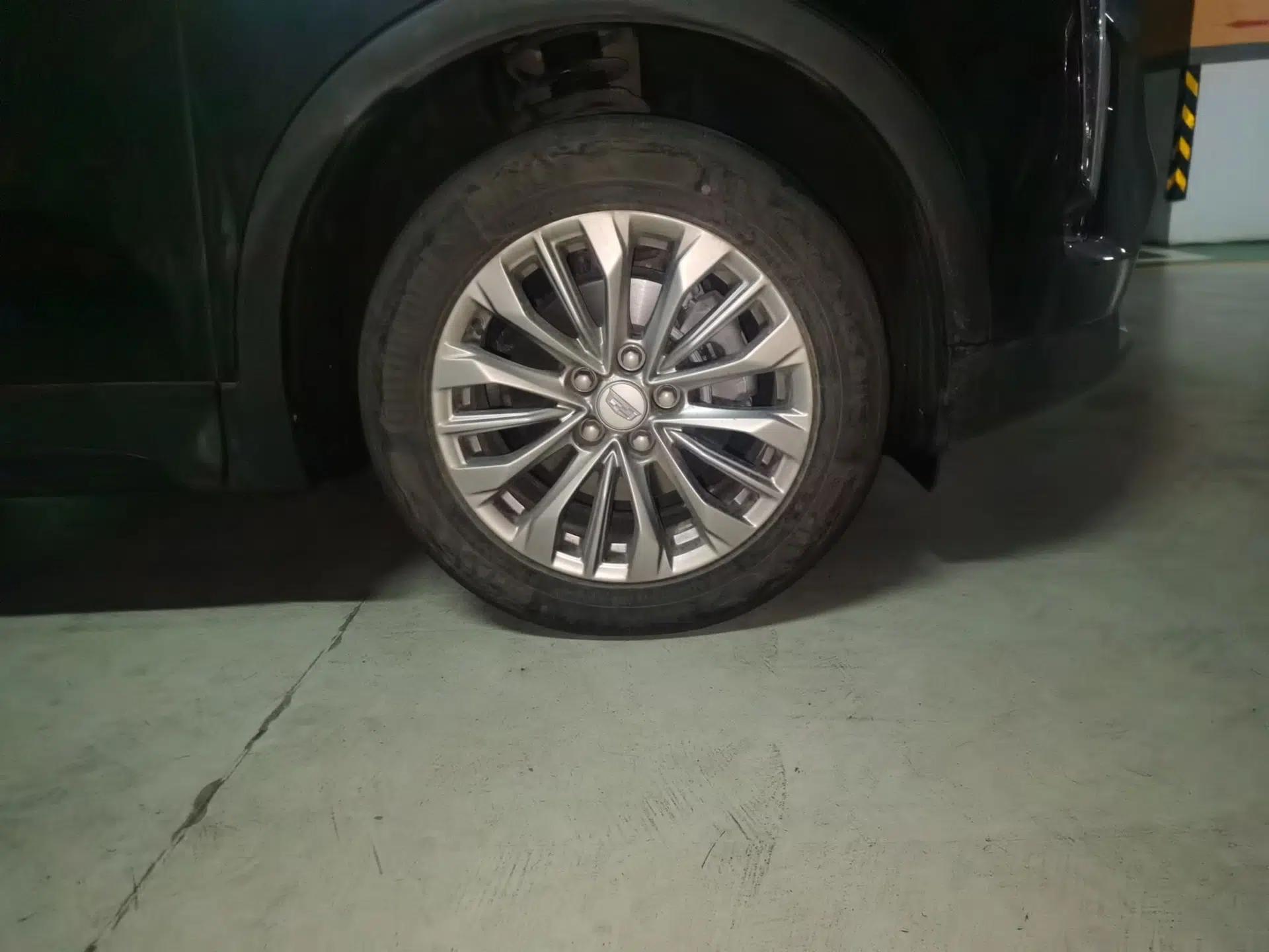Cadillac XT4 2024 28T Two-Wheel-Drive Luxury Version — миниатюра 8