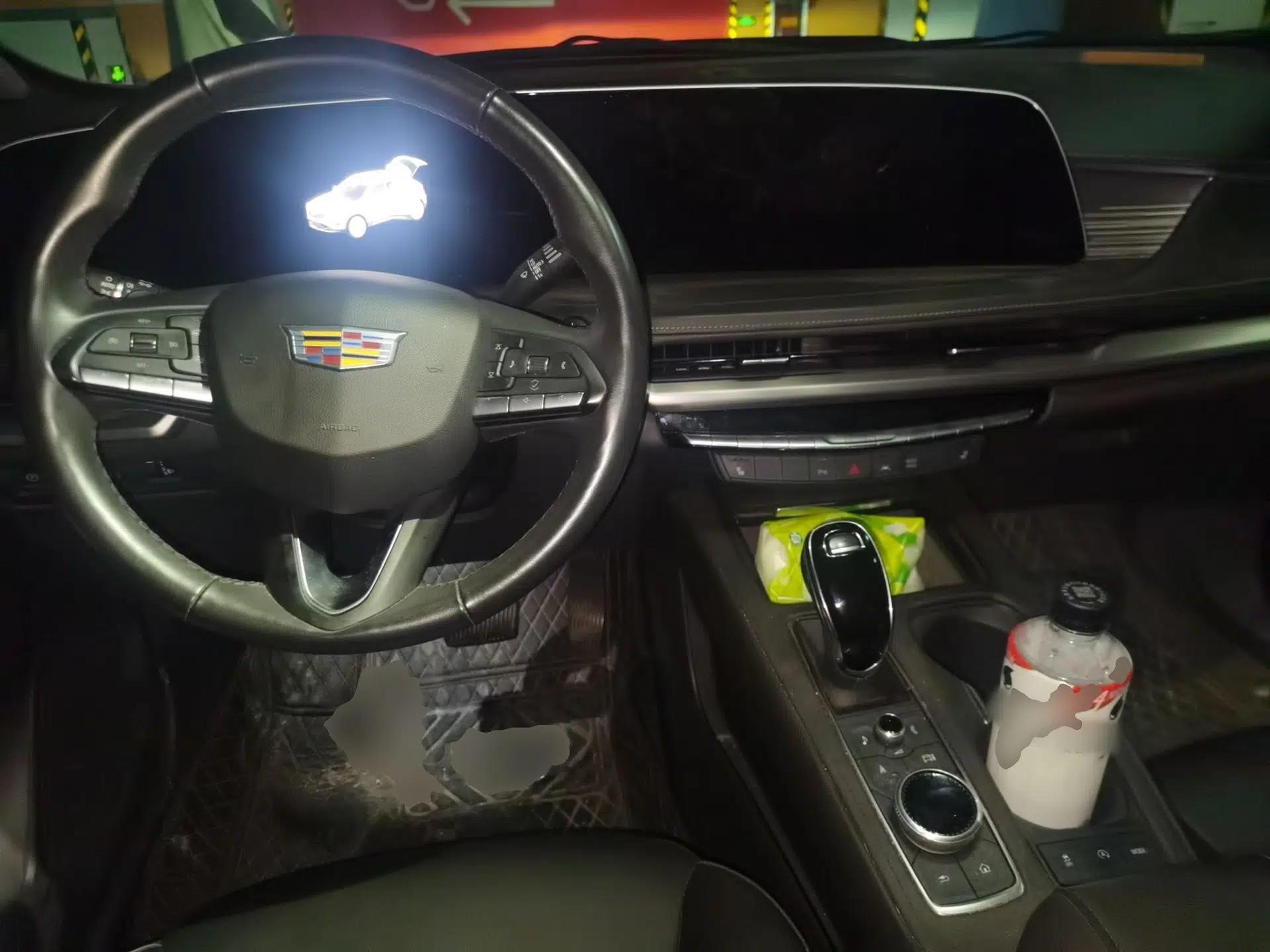 Cadillac XT4 2024 28T Two-Wheel-Drive Luxury Version — миниатюра 9