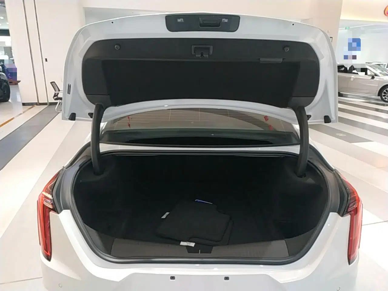 Cadillac CT4 2023 25T Luxury Model — миниатюра 22