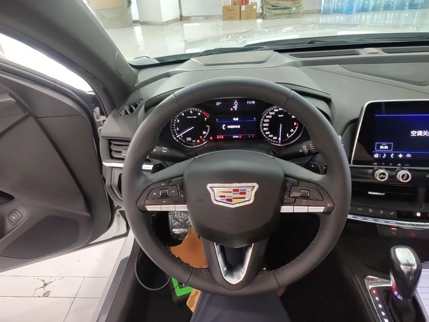 Cadillac CT4 2021 28T Fashion Edition — миниатюра 13