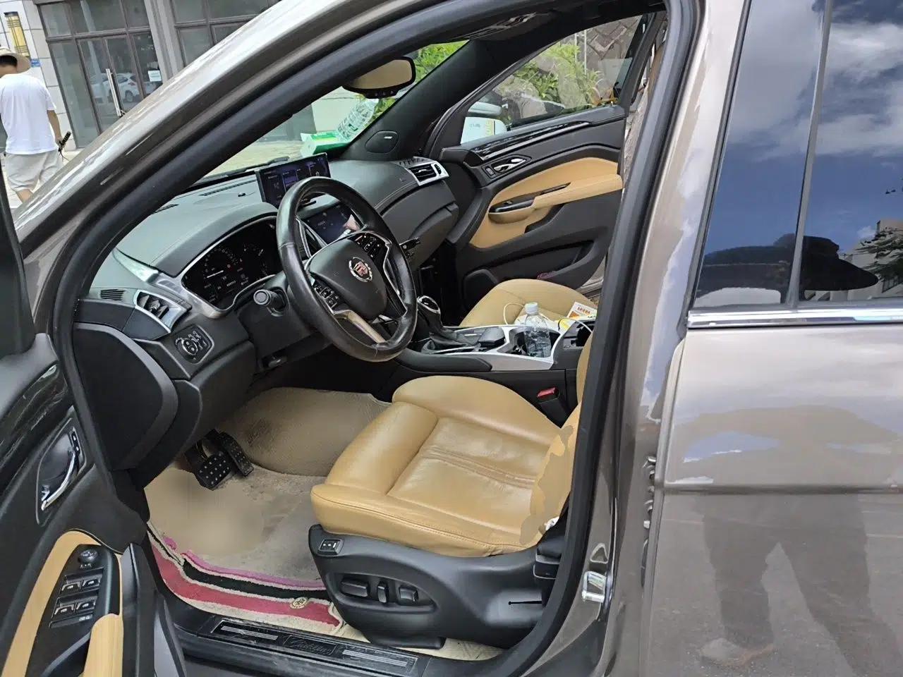 Cadillac SRX 2014 3.0L Elite Model — миниатюра 15