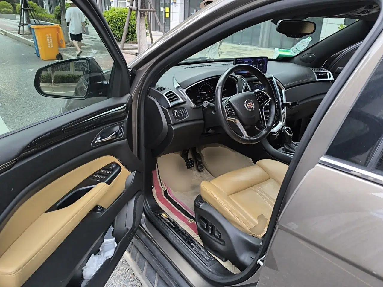 Cadillac SRX 2014 3.0L Elite Model — миниатюра 16