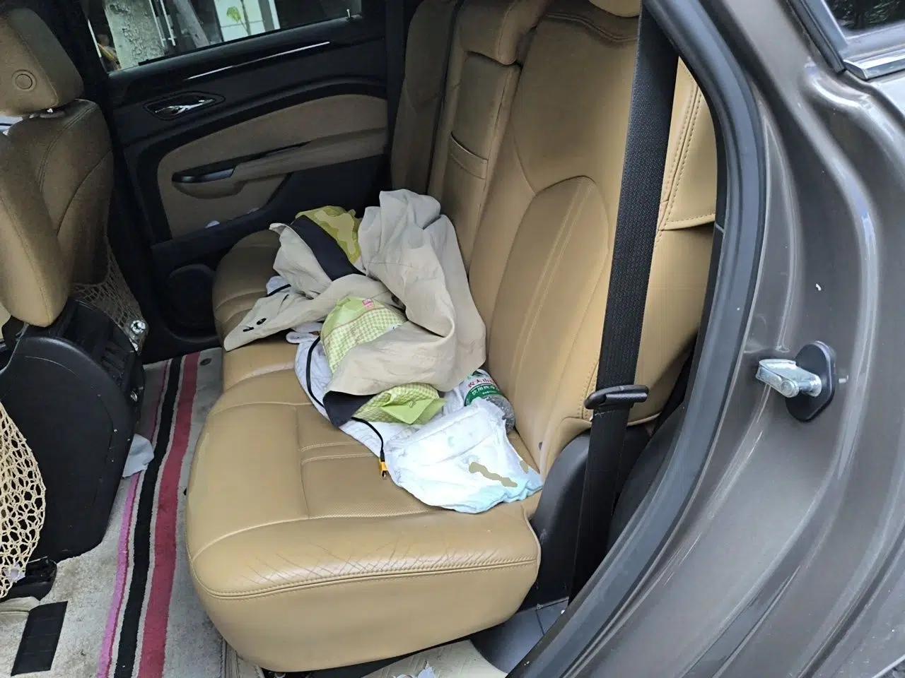 Cadillac SRX 2014 3.0L Elite Model — миниатюра 17
