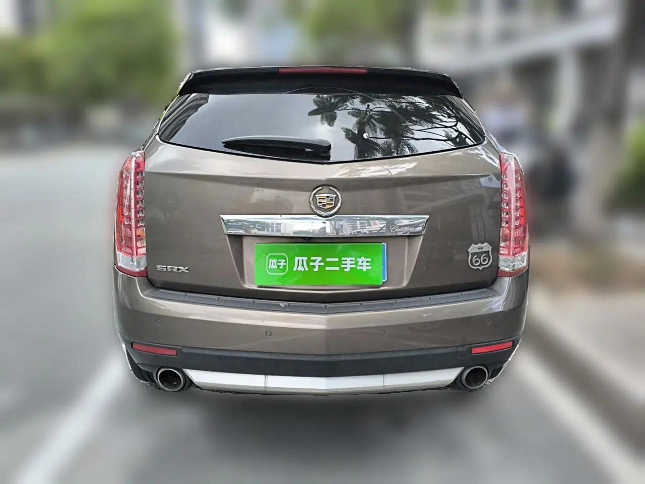 Cadillac SRX 2014 3.0L Elite Model — миниатюра 5