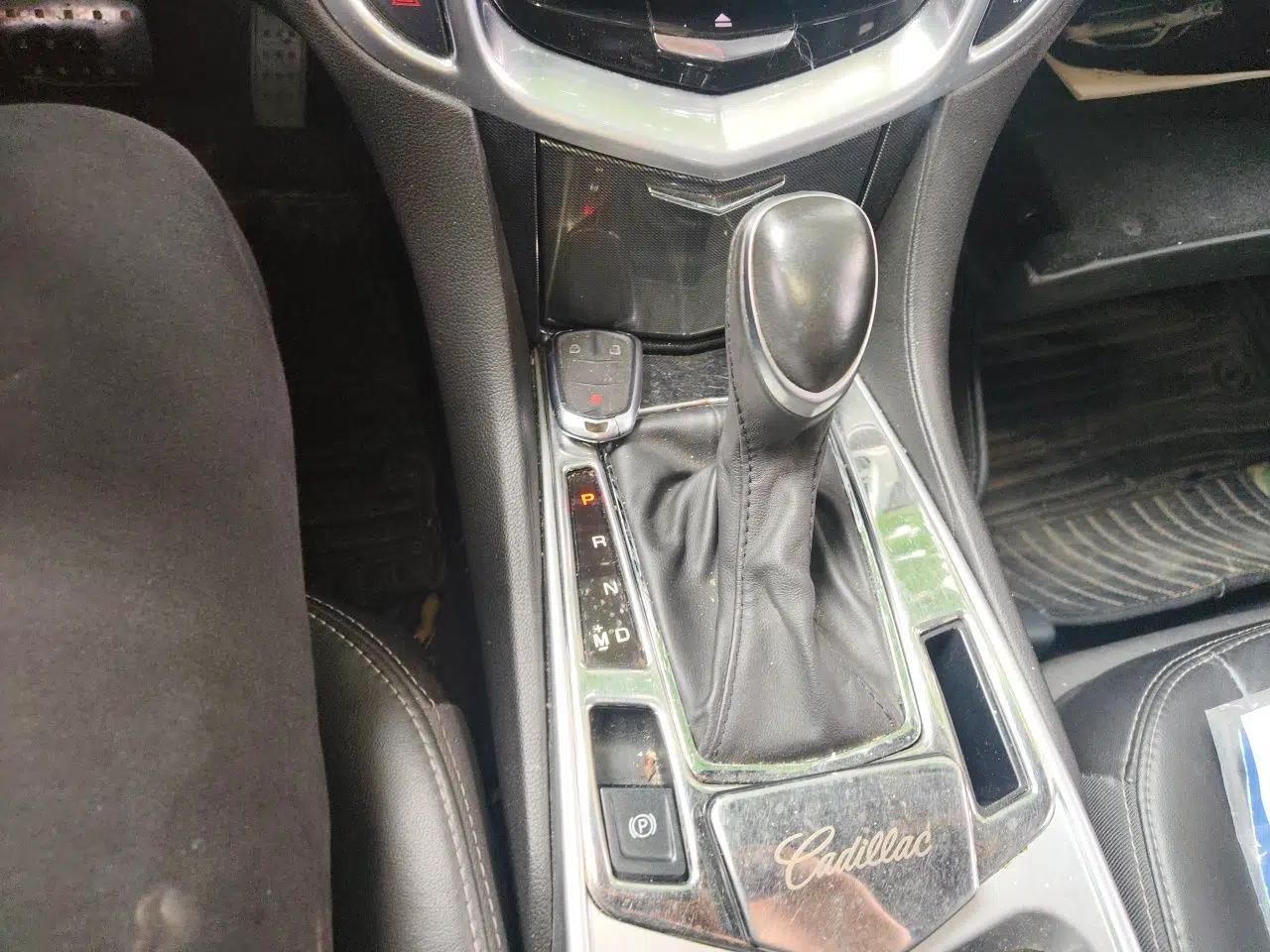 Cadillac SRX 2015 3.0L Comfort Version — миниатюра 14