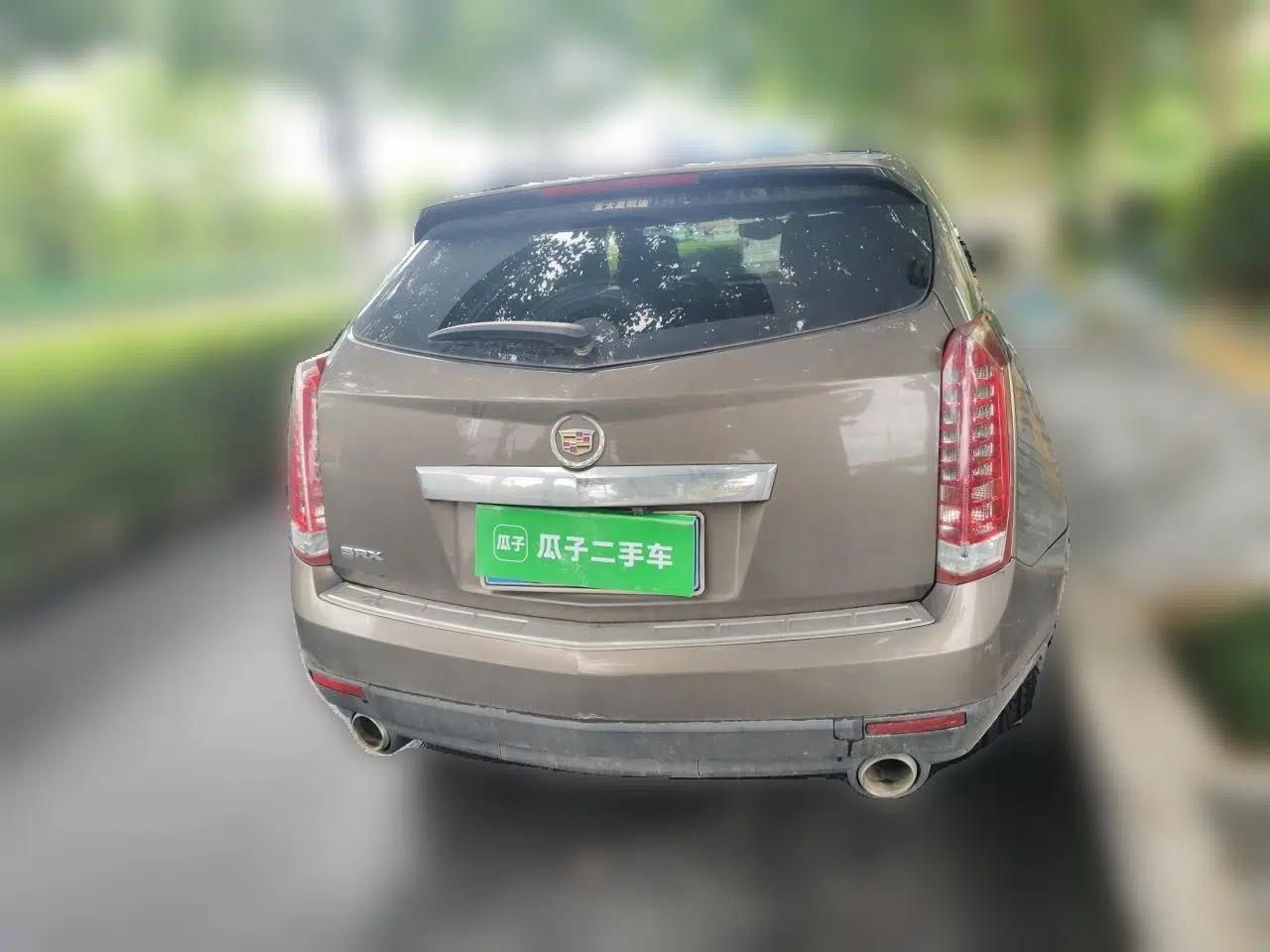 Cadillac SRX 2015 3.0L Comfort Version — миниатюра 5