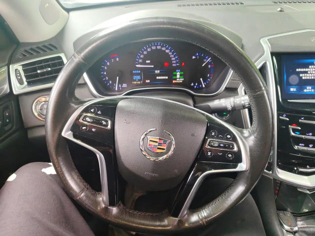 Cadillac SRX 2015 3.0L Comfort Version — миниатюра 10