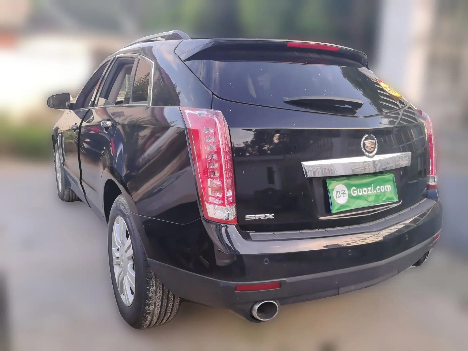 Cadillac SRX 2014 3.0L Leading Model — миниатюра 4