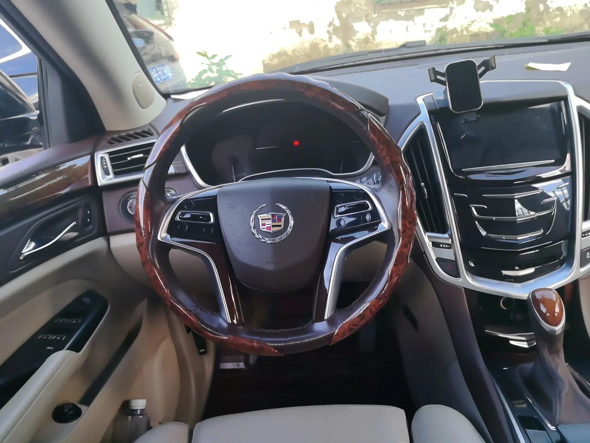 Cadillac SRX 2014 3.0L Leading Model — миниатюра 10
