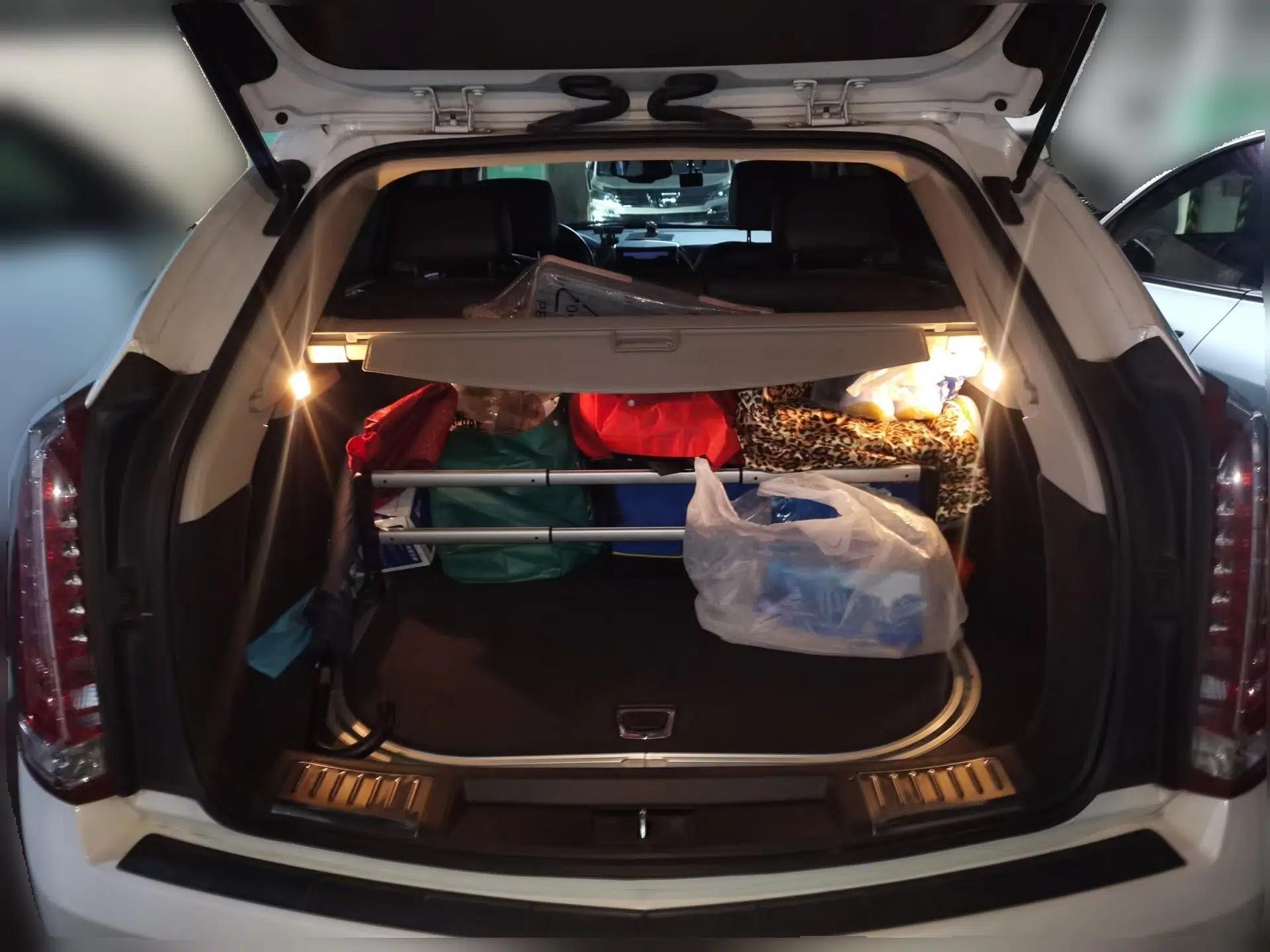 Cadillac SRX 2015 3.0L Elite Model — миниатюра 19