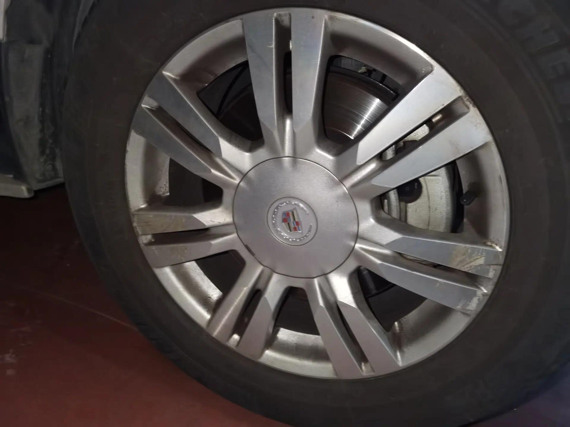 Cadillac SRX 2015 3.0L Elite Model — миниатюра 8