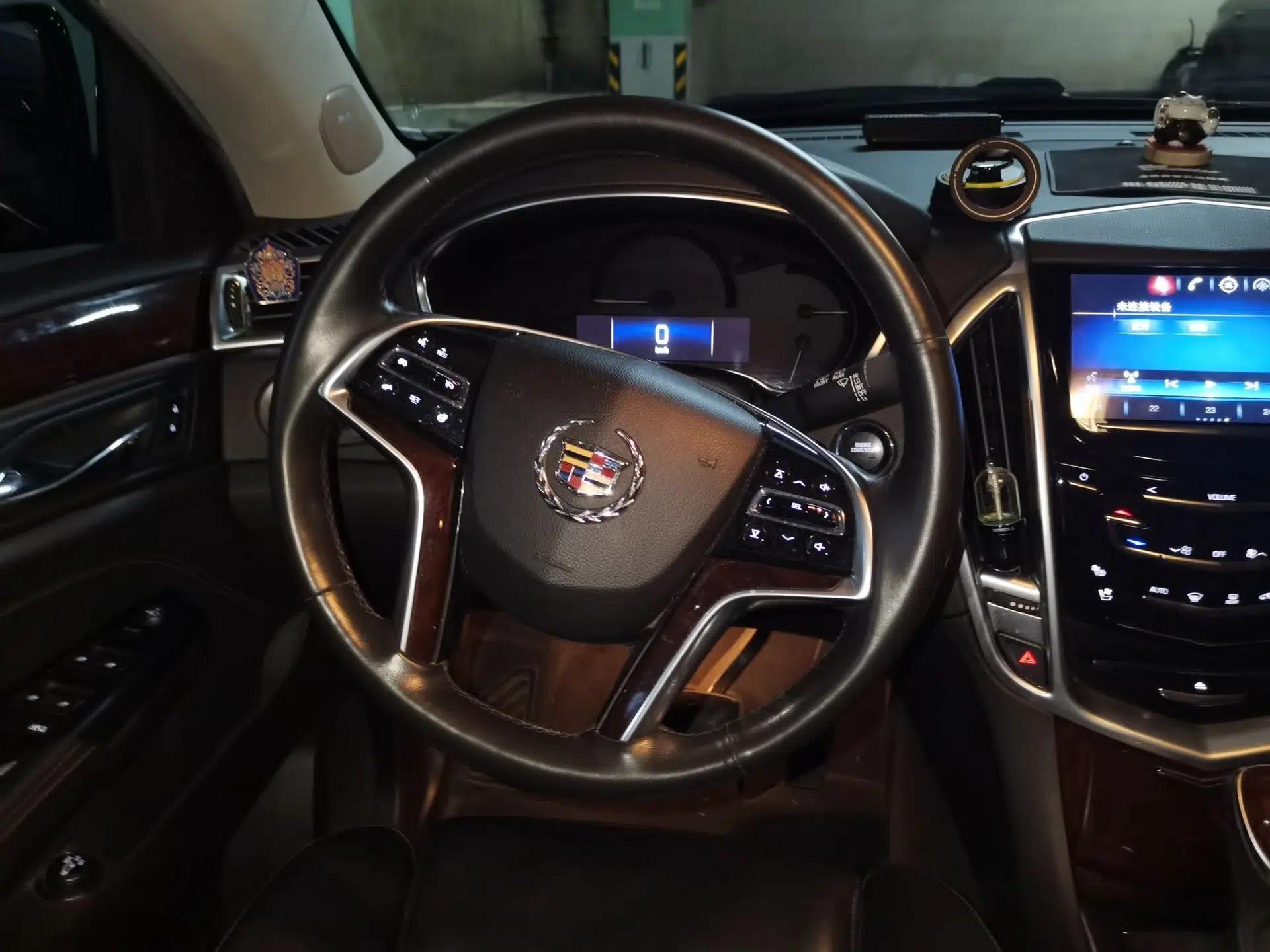 Cadillac SRX 2015 3.0L Elite Model — миниатюра 10