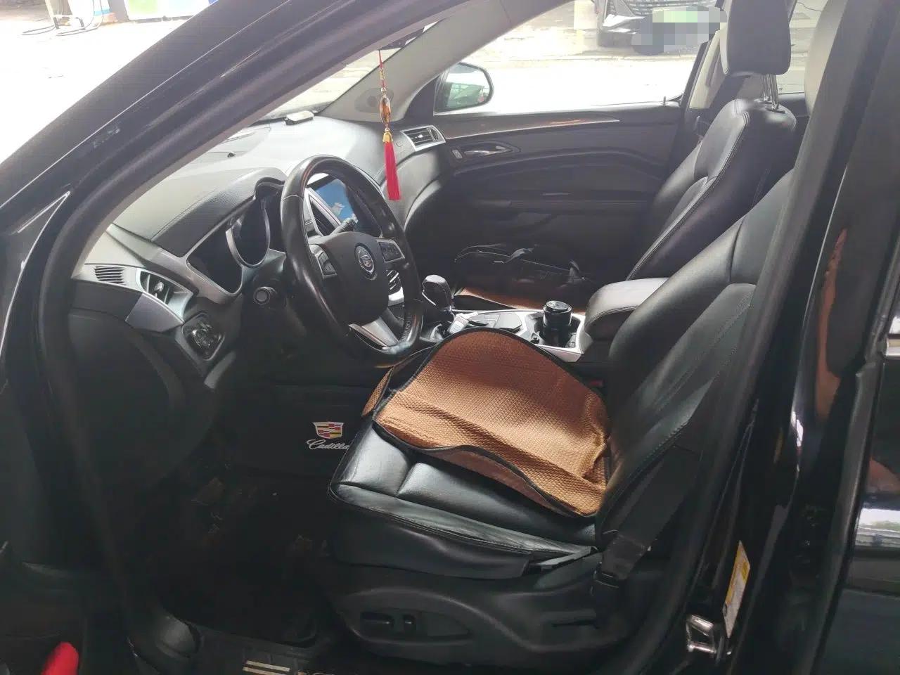 Cadillac SRX 2012 3.0L Comfort Model — миниатюра 16