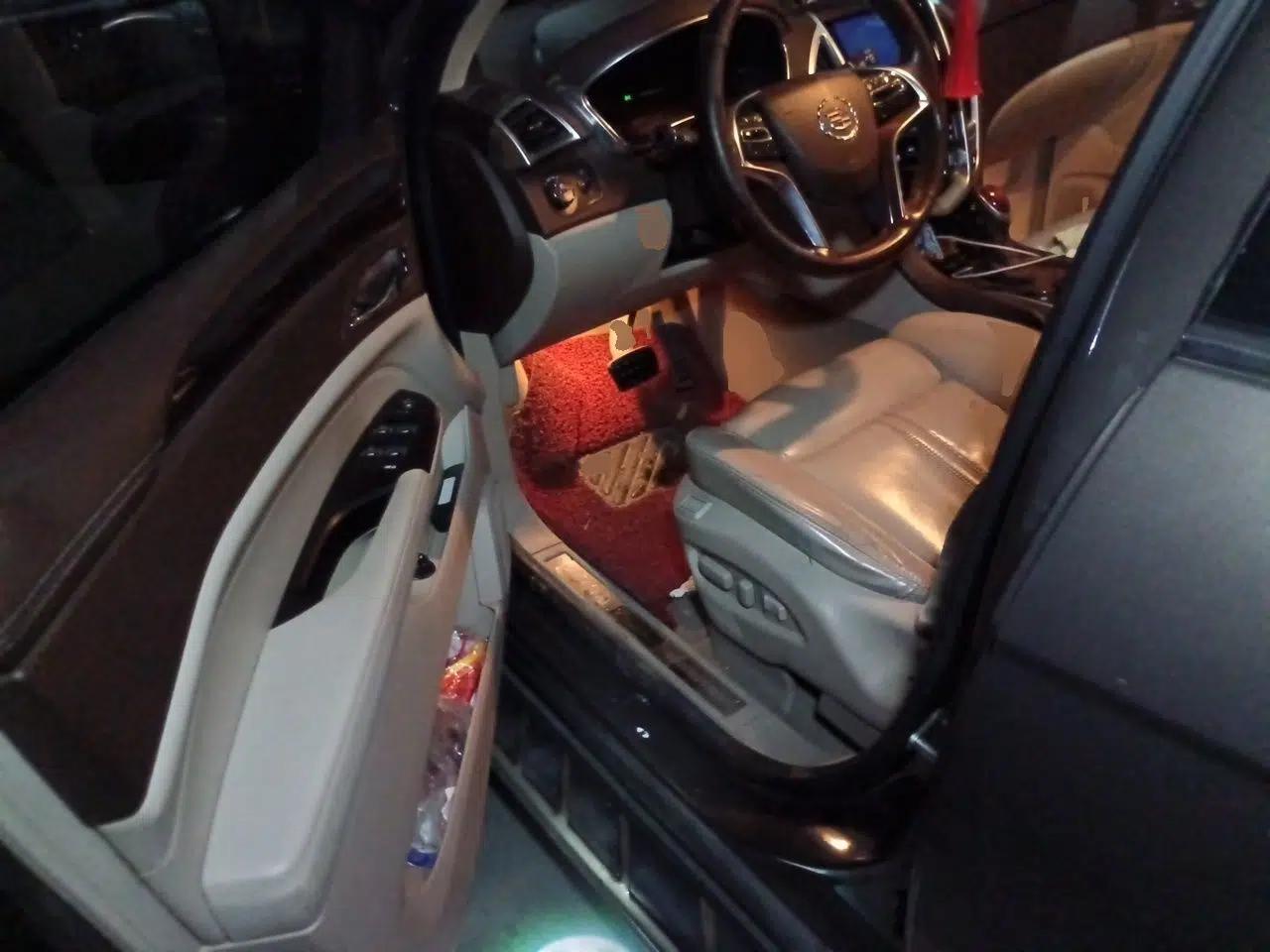 Cadillac SRX 2014 3.0L Flagship Model — миниатюра 16