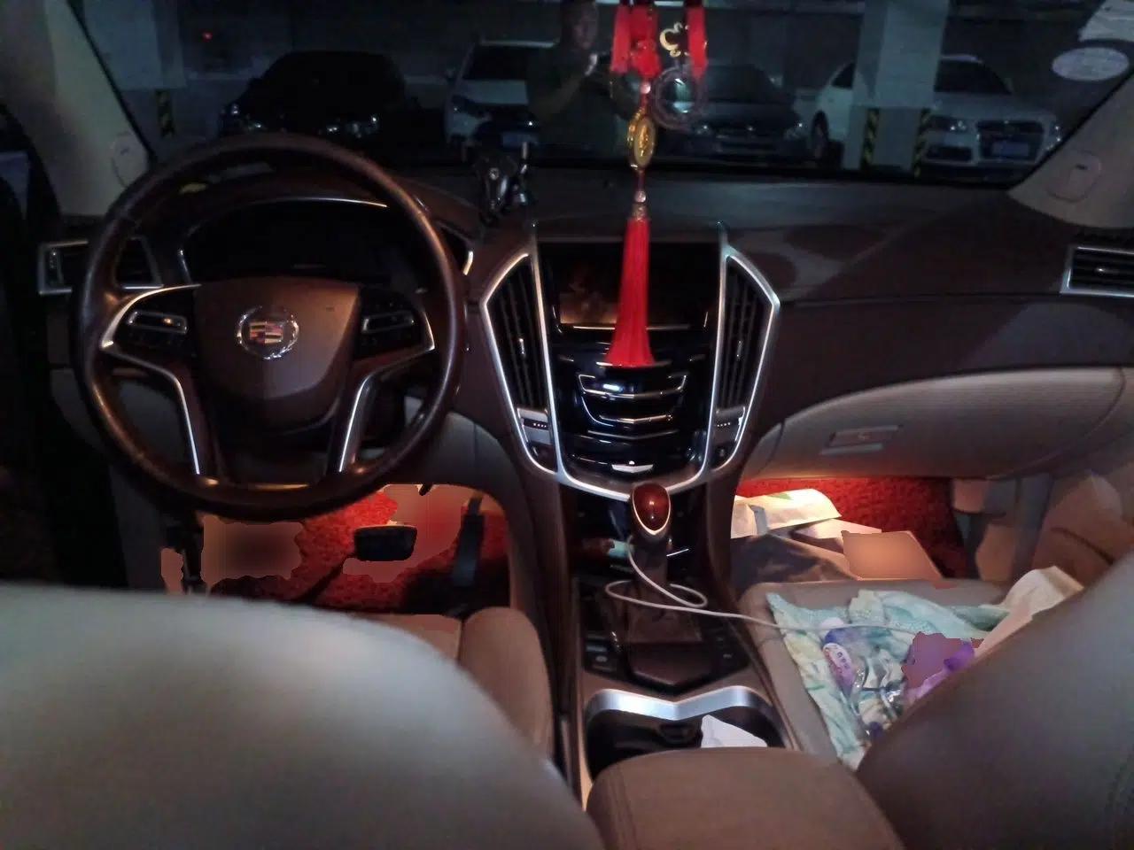 Cadillac SRX 2014 3.0L Flagship Model — миниатюра 9