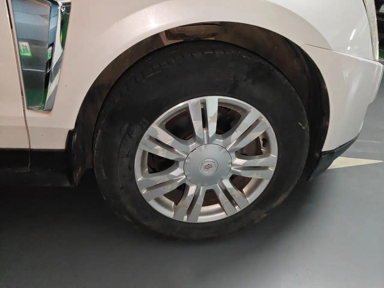 Cadillac SRX 2013 3.0L Elite Model — миниатюра 8