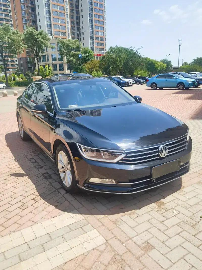 2018 Volkswagen Passat 330TSI DSG Leading Edition — миниатюра 3