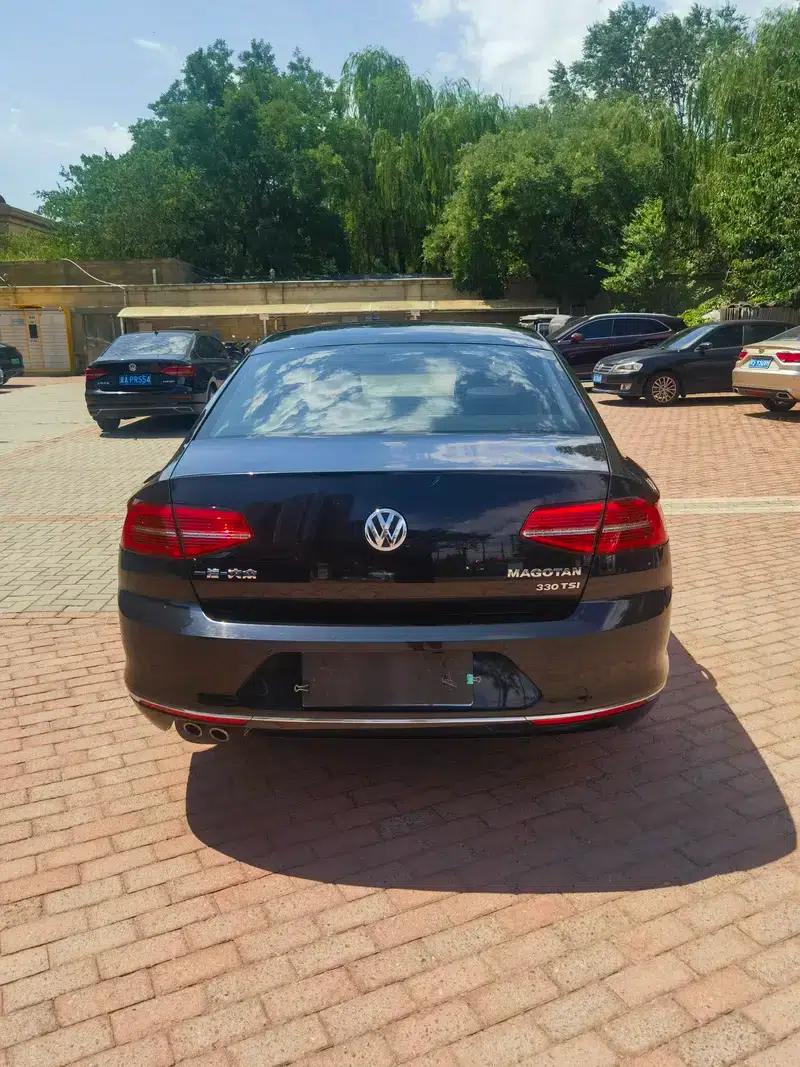 2018 Volkswagen Passat 330TSI DSG Leading Edition — миниатюра 4