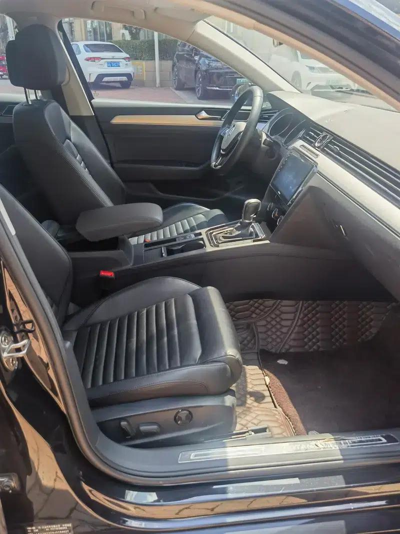 2018 Volkswagen Passat 330TSI DSG Leading Edition — миниатюра 5
