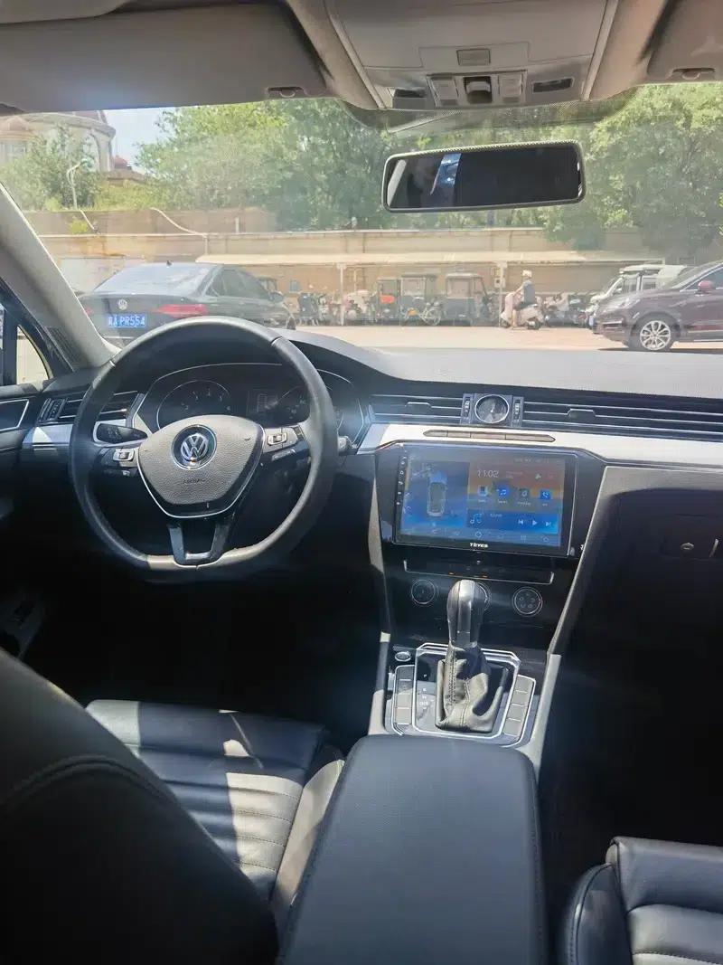 2018 Volkswagen Passat 330TSI DSG Leading Edition — миниатюра 6