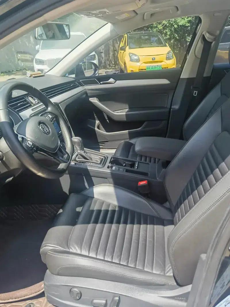 2018 Volkswagen Passat 330TSI DSG Leading Edition — миниатюра 8