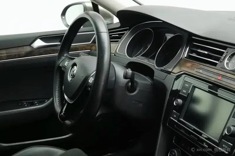 2018 Volkswagen Magotan 330TSI DSG Luxury — миниатюра 12