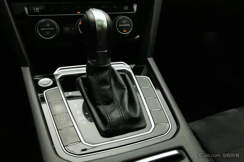 2018 Volkswagen Magotan 330TSI DSG Luxury — миниатюра 15