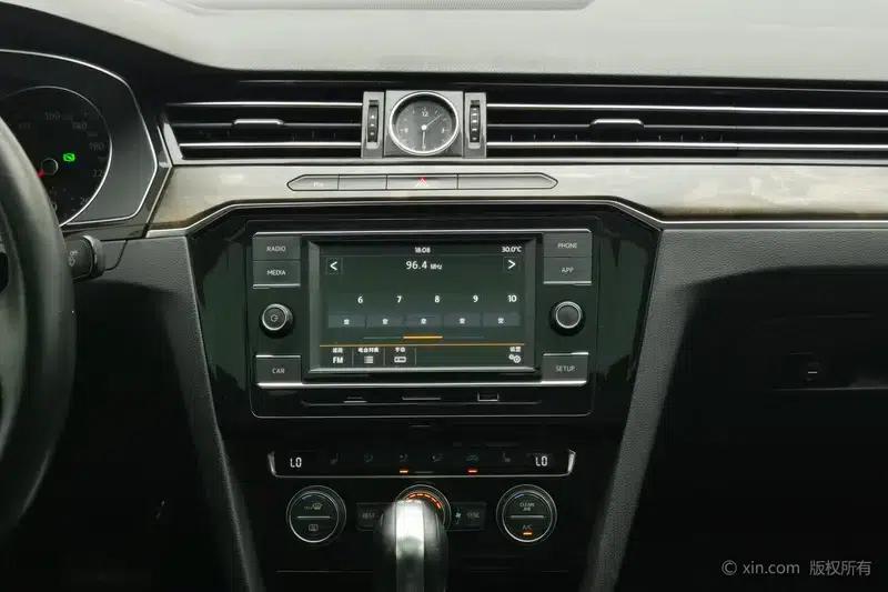 2018 Volkswagen Magotan 330TSI DSG Luxury — миниатюра 9