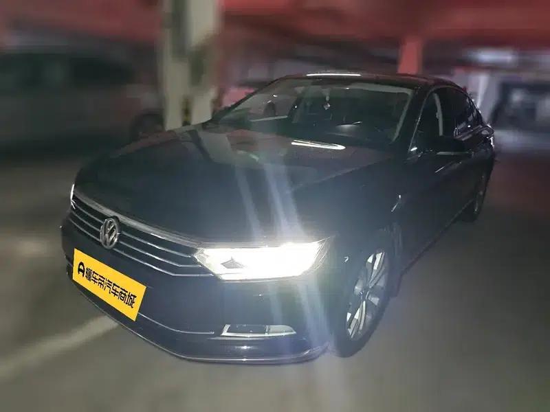 2019 Volkswagen Magotan 330TSI DSG Luxury Edition (China VI Emission Standard) — миниатюра 1
