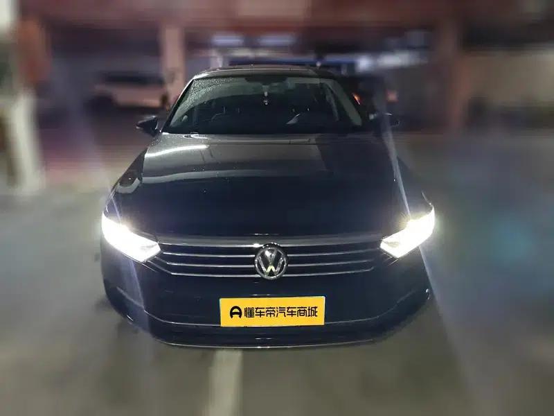2019 Volkswagen Magotan 330TSI DSG Luxury Edition (China VI Emission Standard) — миниатюра 2