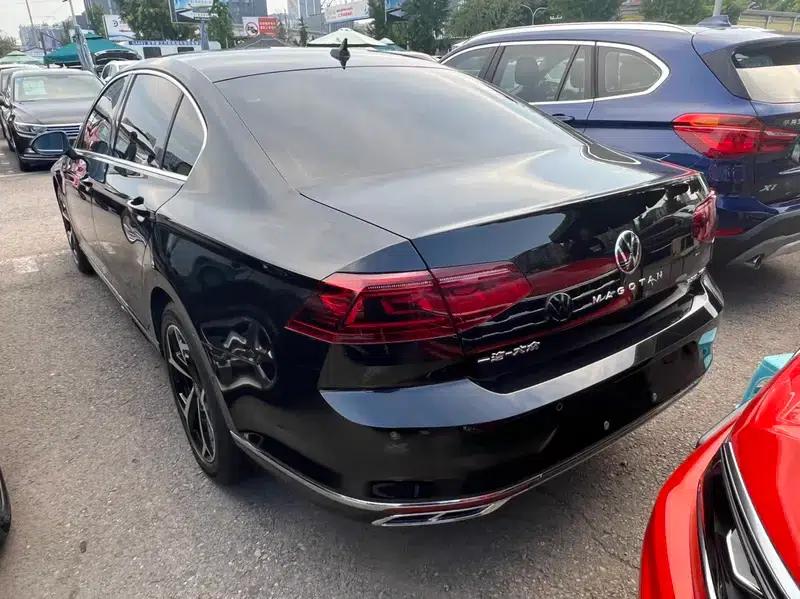 Volkswagen Magotan 2023 2 Millionth Unit Commemorative Edition 380TSI DSG Flagship Model — миниатюра 4