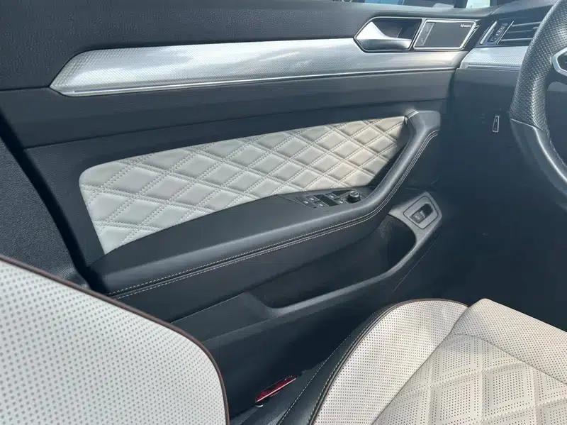 Volkswagen Magotan 2023 2 Millionth Unit Commemorative Edition 380TSI DSG Flagship Model — миниатюра 8