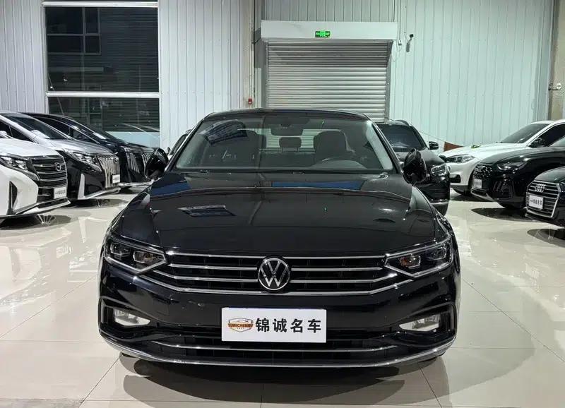 2020 Volkswagen Passat 330TSI DSG Luxury — миниатюра 2