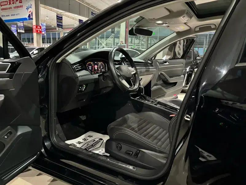 2020 Volkswagen Passat 330TSI DSG Luxury — миниатюра 12