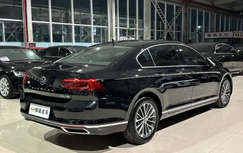 2020 Volkswagen Passat 330TSI DSG Luxury — миниатюра 6