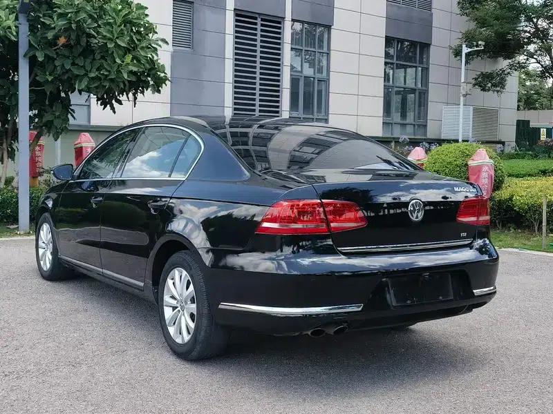 2015 Volkswagen Passat 1.8TSI Leading Edition — миниатюра 4