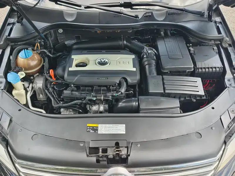 2015 Volkswagen Passat 1.8TSI Leading Edition — миниатюра 7