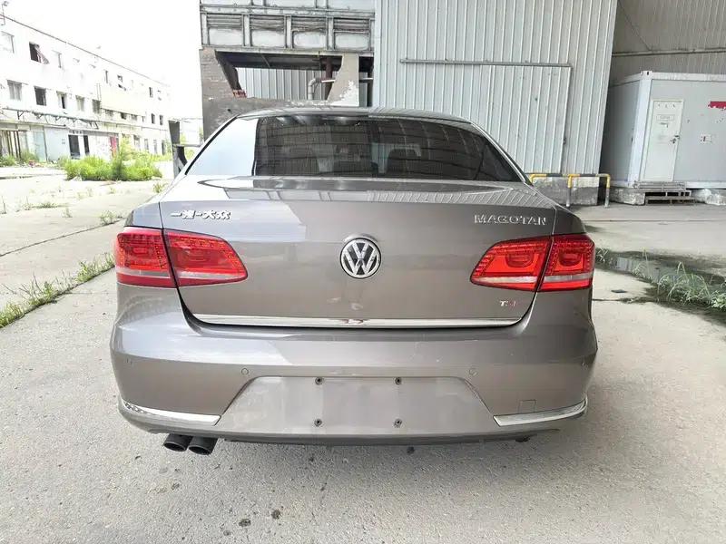 2013 Volkswagen Passat 2.0TSI Premium — миниатюра 5