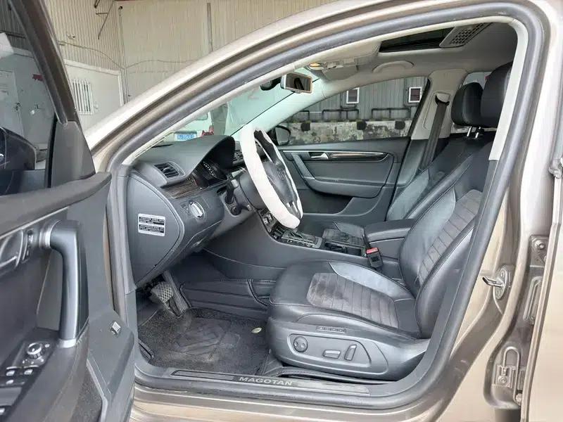 2013 Volkswagen Passat 2.0TSI Premium — миниатюра 9
