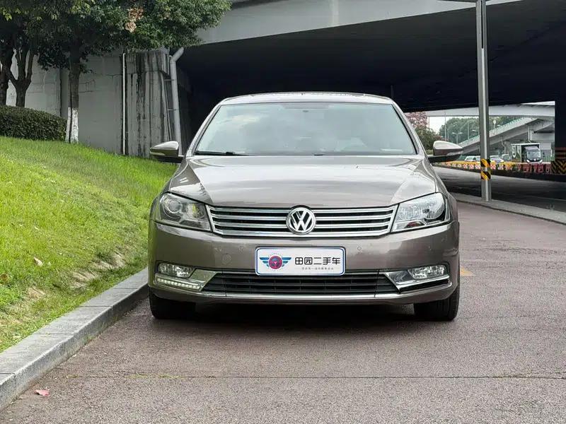 2015 Volkswagen Passat 1.8TSI Leading Edition — миниатюра 2