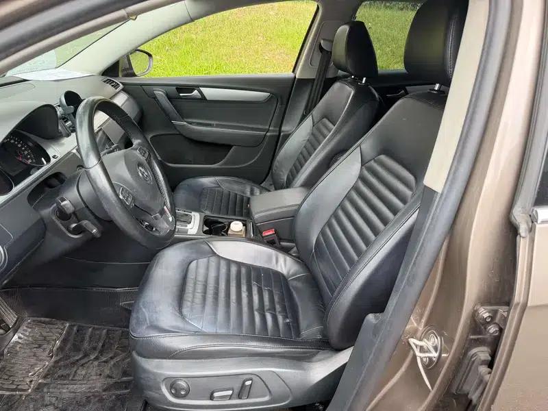 2015 Volkswagen Passat 1.8TSI Leading Edition — миниатюра 12