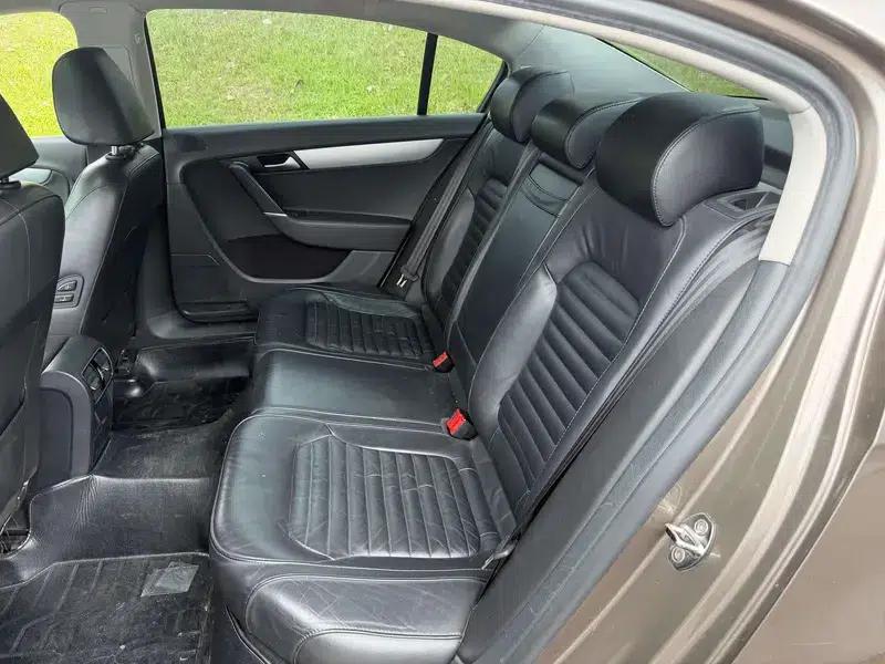 2015 Volkswagen Passat 1.8TSI Leading Edition — миниатюра 14