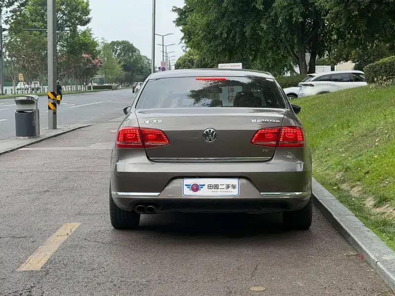 2015 Volkswagen Passat 1.8TSI Leading Edition — миниатюра 5