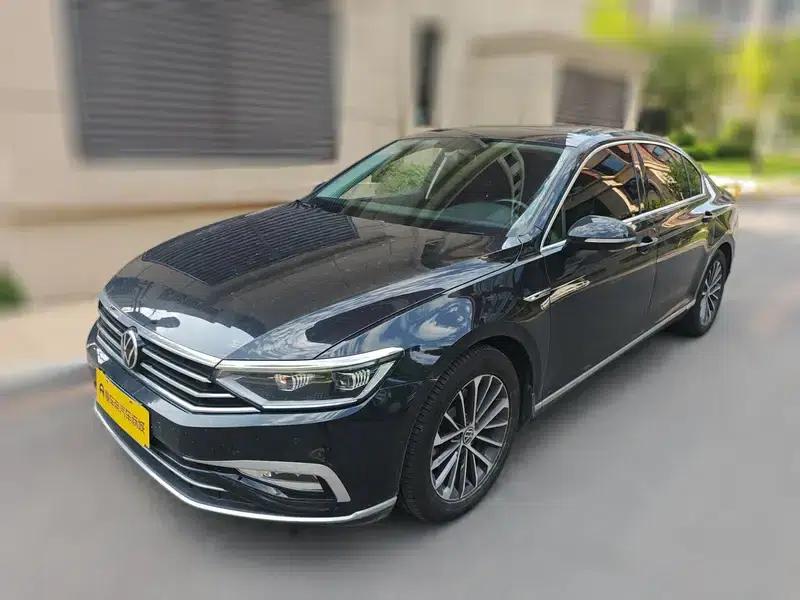 2020 Volkswagen Passat 330TSI DSG Luxury — миниатюра 1