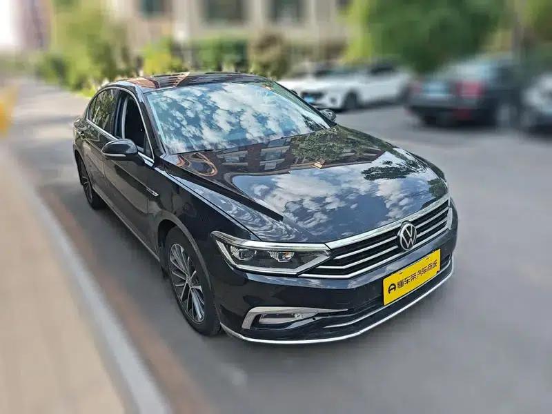 2020 Volkswagen Passat 330TSI DSG Luxury — миниатюра 3