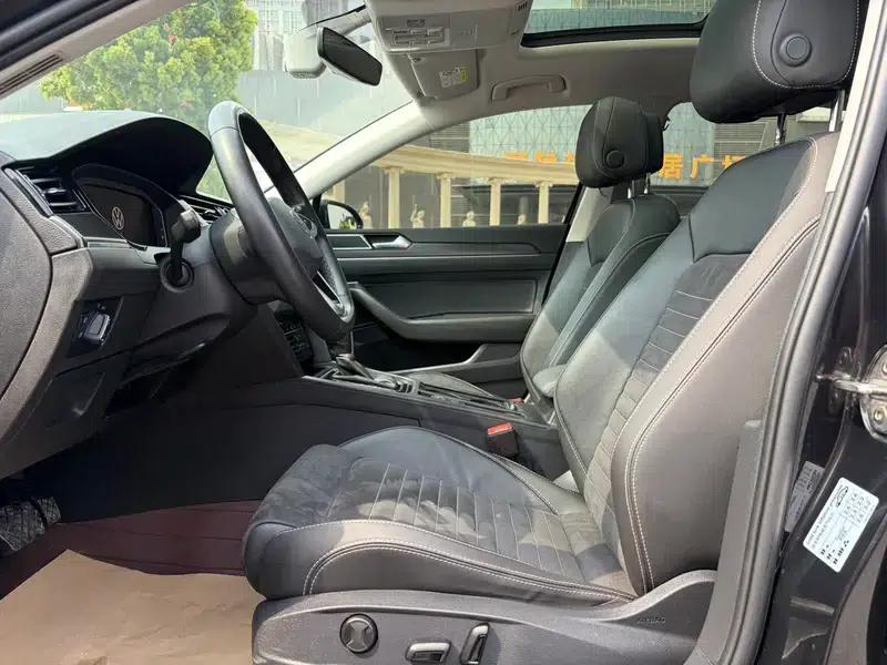 Volkswagen Passat 2021 330TSI DSG 30th Anniversary Edition — миниатюра 16