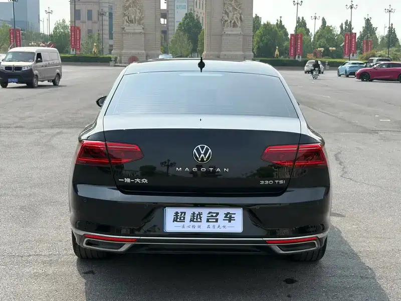 Volkswagen Passat 2021 330TSI DSG 30th Anniversary Edition — миниатюра 6